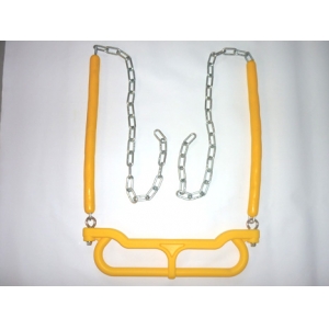 Molded trapeze bar with softgrip chain